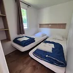 Camping Zecamping 3 Etoiles Piscine Chauffee Dog Friendly Locatif Bbq Clim *