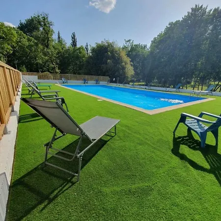 Camping 3 Etoiles - Piscine - Eeicbi Campsite *
