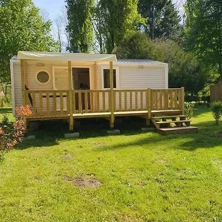 Camping 3 Etoiles - Piscine - Eeicbi Campsite *