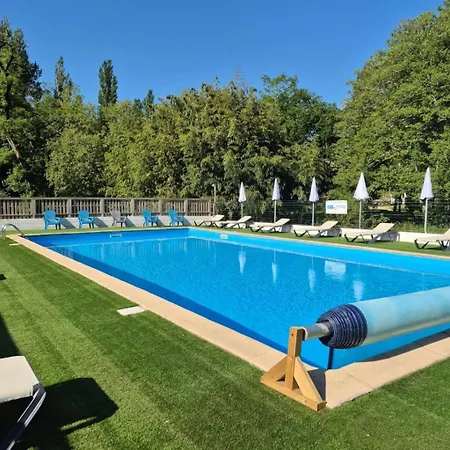 Camping 3 étoiles - Piscine - Eeicbi Le Change