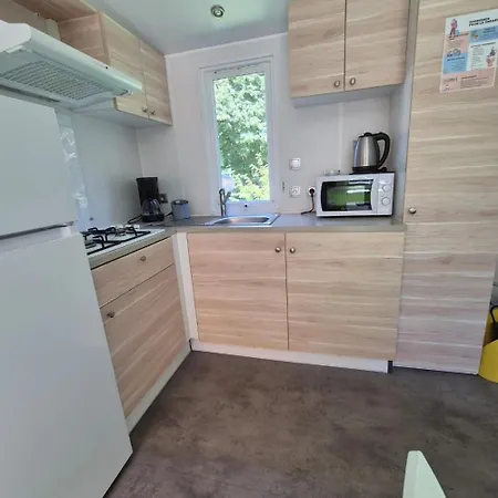 Zecamping 3 Etoiles Piscine Chauffee Dog Friendly Locatif Tv Bbq 48m2 * Le Change