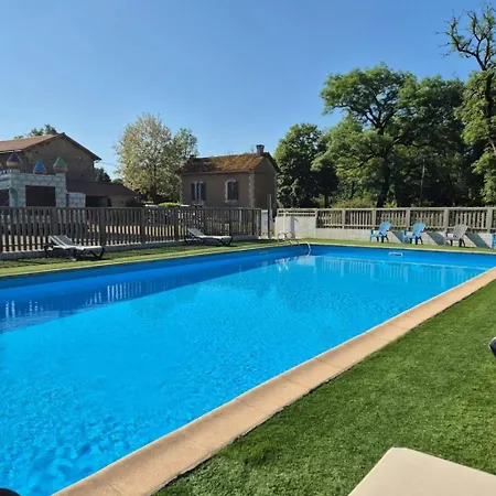 بيت للعطل Zecamping 3 Etoiles Piscine Chauffee Dog Friendly Locatif Tv Bbq 48m2