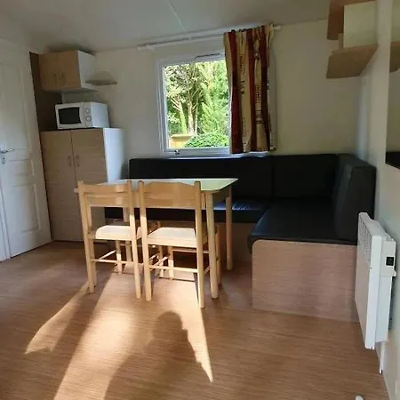 3 étoiles - Piscine - Eeicbi *