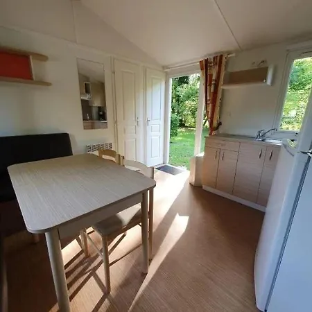 Camping 3 étoiles - Piscine - Eeicbi *