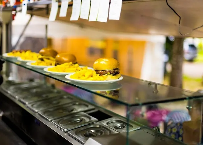 3 Etoiles - Piscine - Eeicbi Kamp alanı