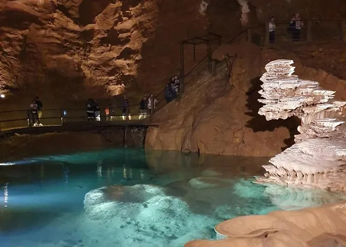 3 Etoiles - Piscine - Eeicbi Kamp alanı Le Change