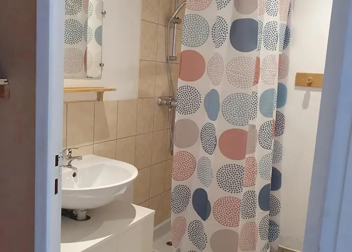 3 Etoiles - Piscine - Eeicbi